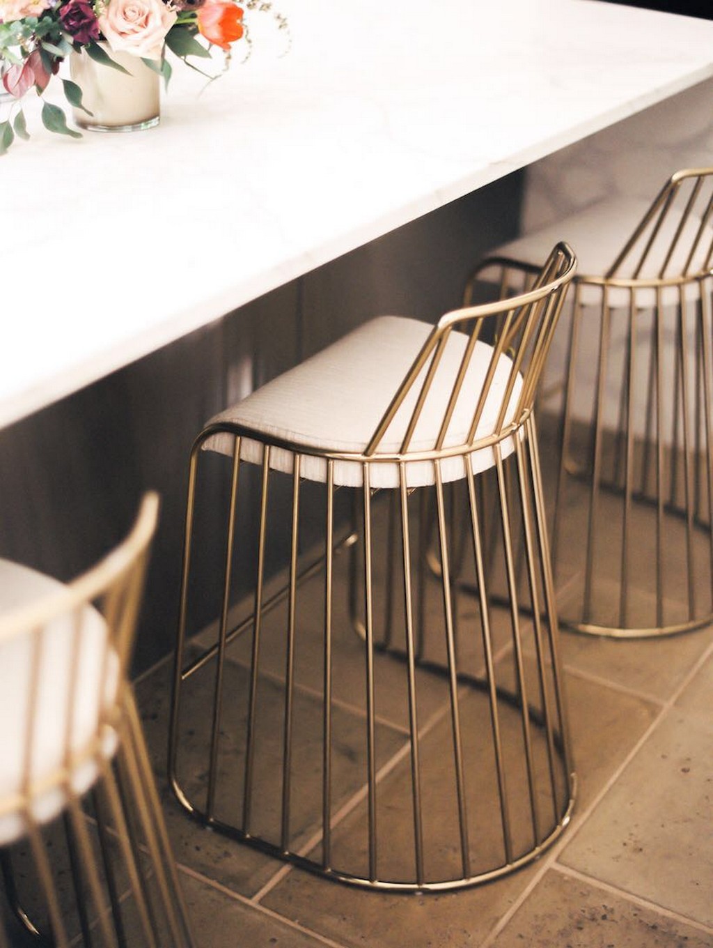 9 Bar Stools With Backs That Will Add Luxury To Any Décor